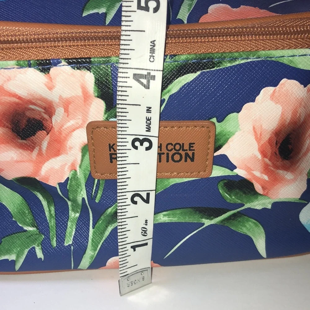 Kenneth Cole Reaction Cosmetic Bag